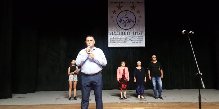 300 деца на фестивала „Звезден път“ в Разград